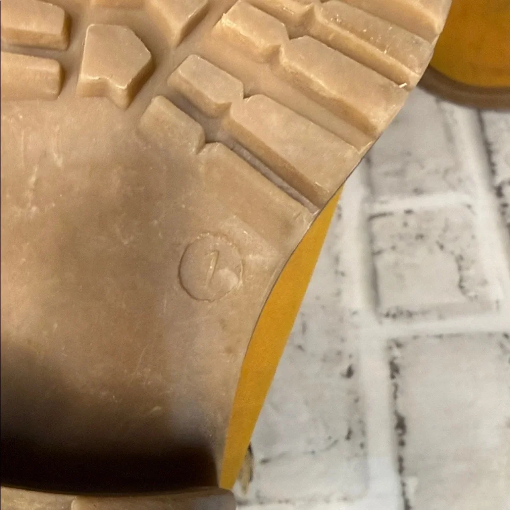 MIA bold mustard